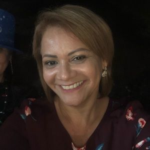 Meet your Posher, Elizabeth